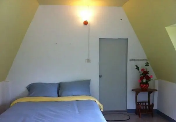 Queen Room with Fan