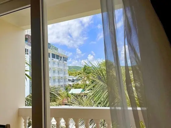 Deluxe Tek Büyük Yataklı Oda, Balkon
