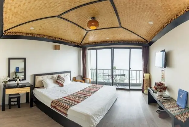 Deluxe Tek Büyük Yataklı Oda, Dağ Manzaralı