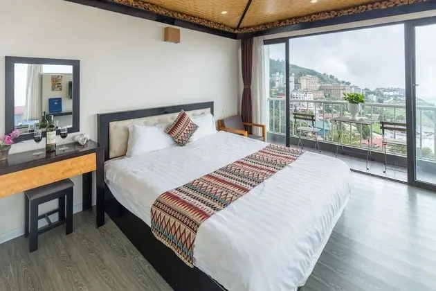 Deluxe Tek Büyük Yataklı Oda, Dağ Manzaralı