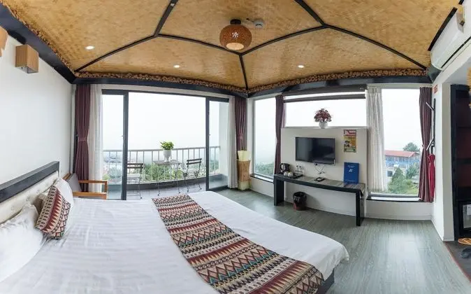 Deluxe Tek Büyük Yataklı Oda (Panorama View)