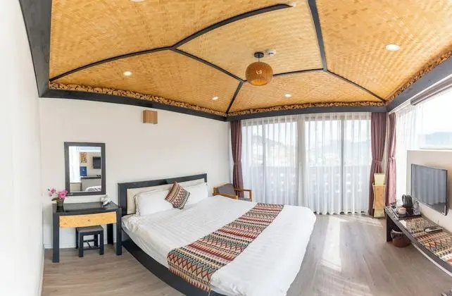 Deluxe Tek Büyük Yataklı Oda (Panorama View)