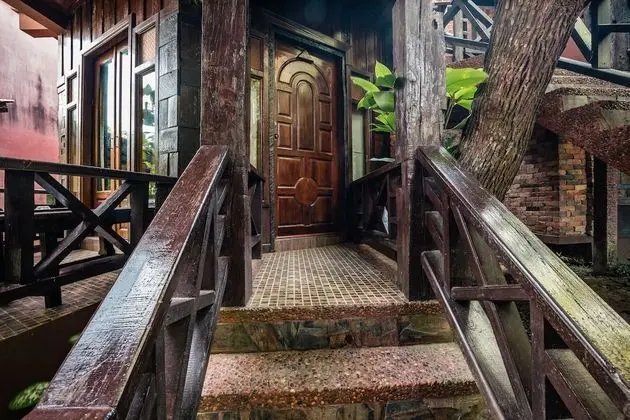 Superior Ground floor