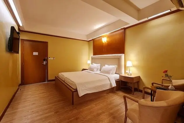 King Room B
