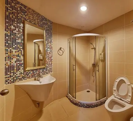 King Room B