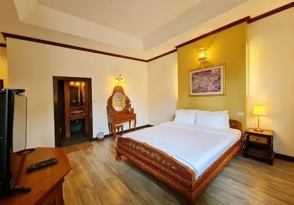 King Suite with Jacuzzi