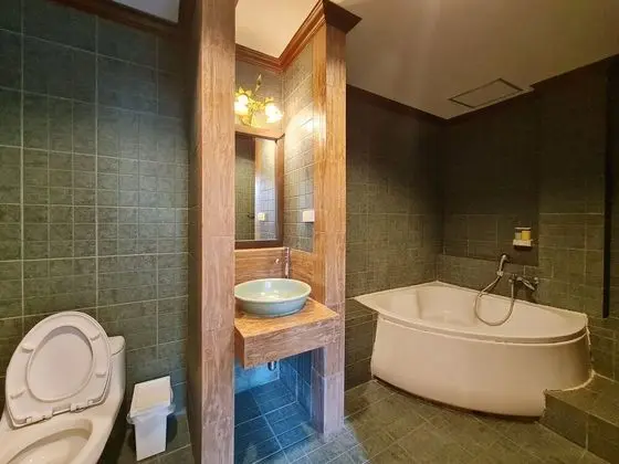 King Suite with Jacuzzi