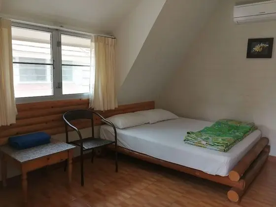 Üç Kişilik Oda