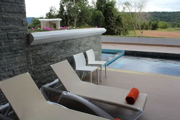 Exclusive Oda, Sigara İçilebilir, Havuz Manzaralı