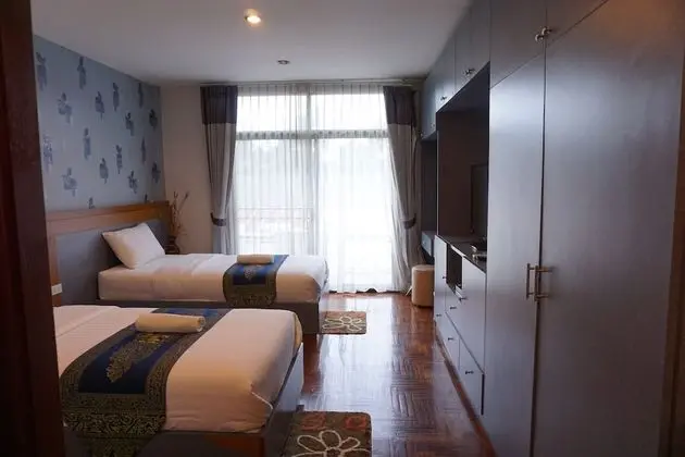 7-Bedroom House