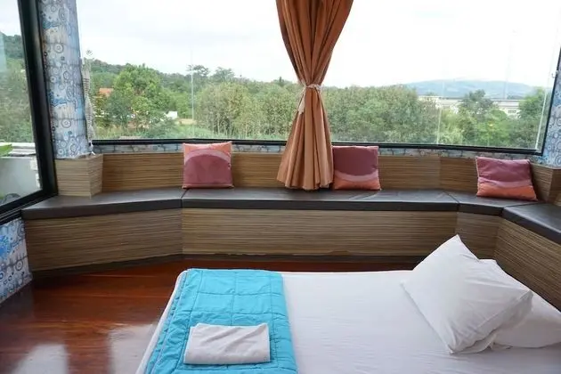 7-Bedroom House