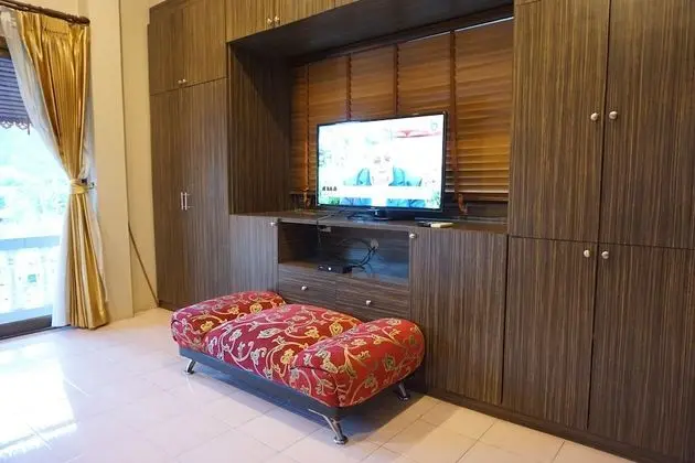 7-Bedroom House