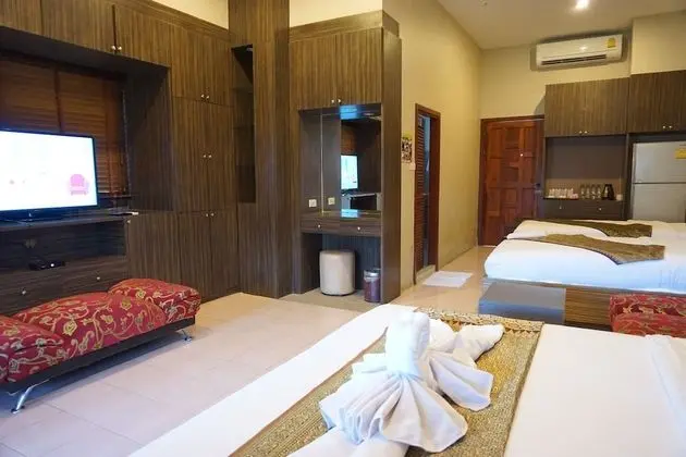 7-Bedroom House