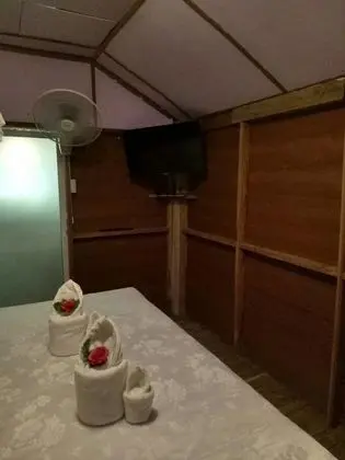 Big Bungalow with Fan