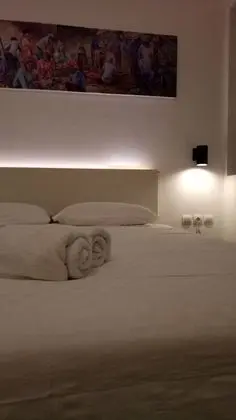 Oda, Havuz Kenarı