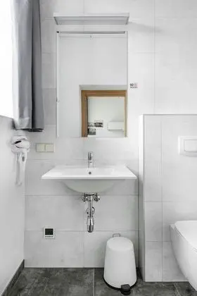 Deluxe Tek Büyük Yataklı Oda, 1 Büyük (Queen) Boy Yatak, Avlu Manzaralı