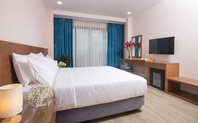 Deluxe Tek Büyük Yataklı Oda