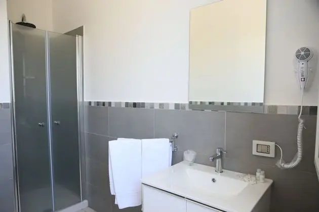 Deluxe Tek Büyük Yataklı Oda, Bahçe Manzaralı