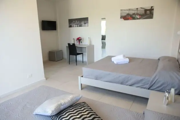 Deluxe Üç Kişilik Oda, Bahçe Manzaralı