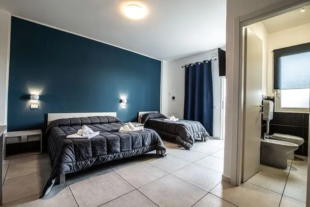 Deluxe Üç Kişilik Oda, Bahçe Manzaralı