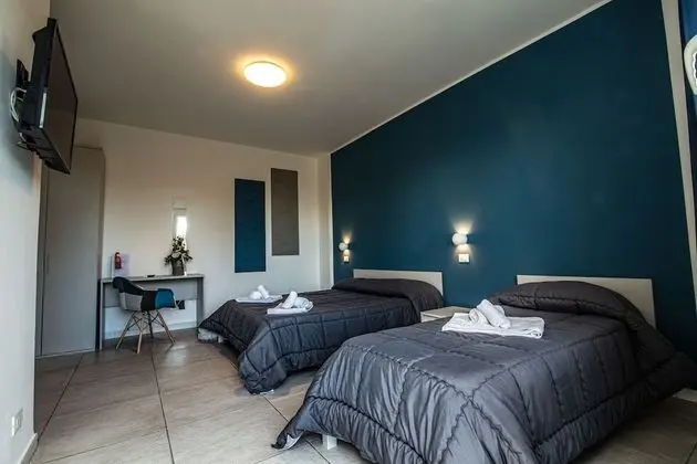 Deluxe Üç Kişilik Oda, Bahçe Manzaralı