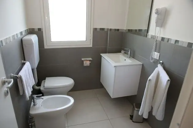 Deluxe Üç Kişilik Oda, Bahçe Manzaralı