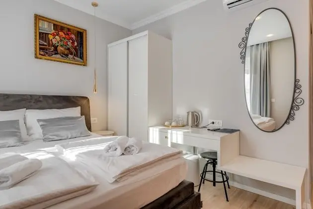 Deluxe Tek Büyük Yataklı Oda