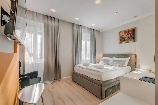 Deluxe Tek Büyük Yataklı Oda