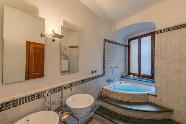 Superior Tek Büyük Yataklı Oda, Şehir Manzaralı