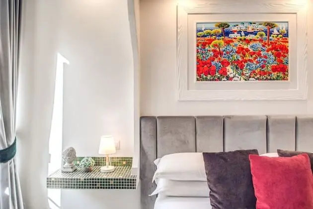 Deluxe Tek Büyük Yataklı Oda