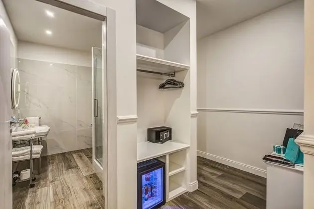 Junior Stüdyo Süit