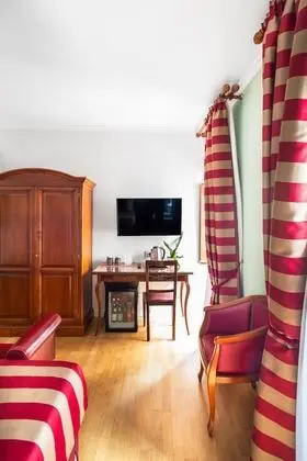 Superior Tek Büyük Yataklı Oda