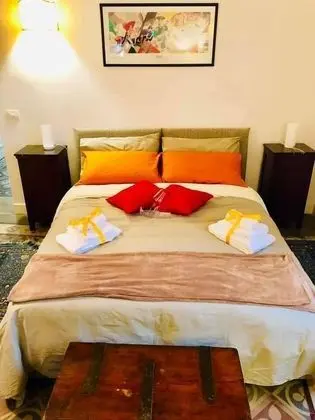 Tek Büyük Yataklı Oda, Özel Banyo (Orange)