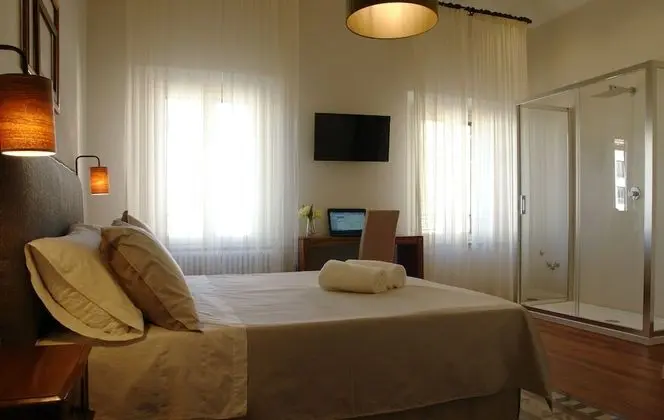 Deluxe Tek Büyük veya İki Ayrı Yataklı Oda