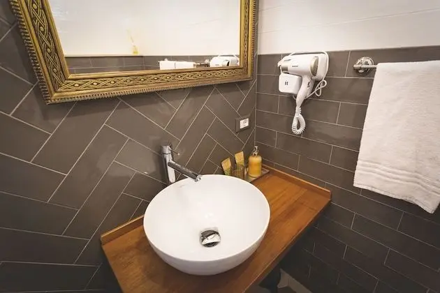 Deluxe Tek Büyük veya İki Ayrı Yataklı Oda