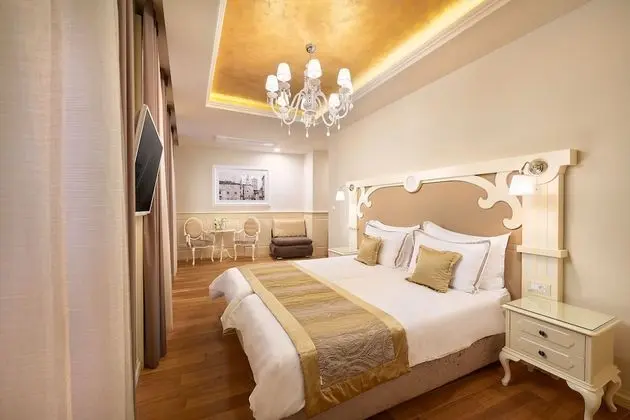 Deluxe Tek Büyük veya İki Ayrı Yataklı Oda