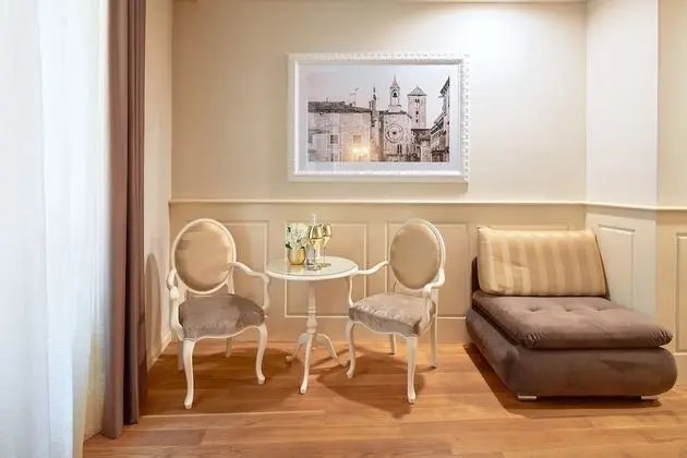 Deluxe Tek Büyük veya İki Ayrı Yataklı Oda