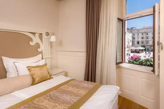 Deluxe Tek Büyük veya İki Ayrı Yataklı Oda, Şehir Manzaralı