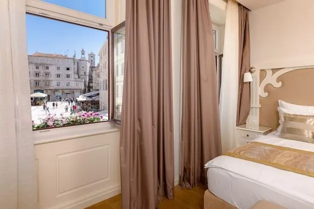 Deluxe Tek Büyük veya İki Ayrı Yataklı Oda, Şehir Manzaralı