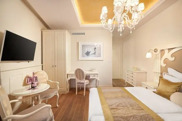 Deluxe Tek Büyük veya İki Ayrı Yataklı Oda, Şehir Manzaralı