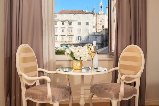 Deluxe Tek Büyük veya İki Ayrı Yataklı Oda, Şehir Manzaralı