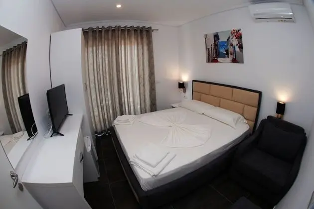 Tek Büyük Yataklı Oda, Balkon