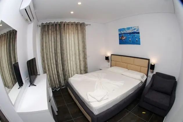 Tek Büyük Yataklı Oda, Balkon