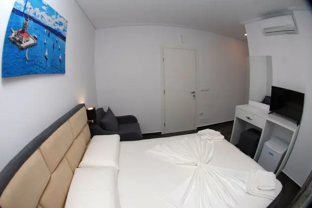 Tek Büyük Yataklı Oda, Balkon