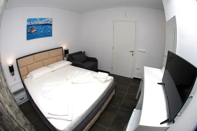 Tek Büyük Yataklı Oda, Balkon