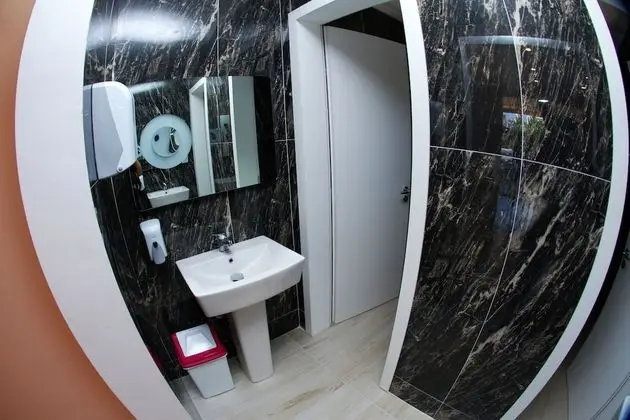 Tek Büyük Yataklı Oda, Balkon