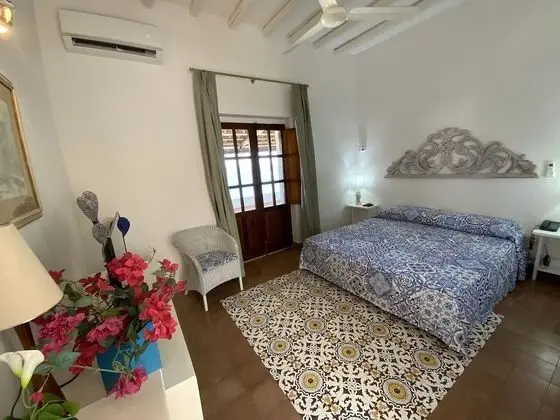 Üç Kişilik Oda, Bahçe Manzaralı