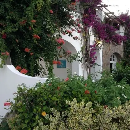 Üç Kişilik Oda, Bahçe Manzaralı