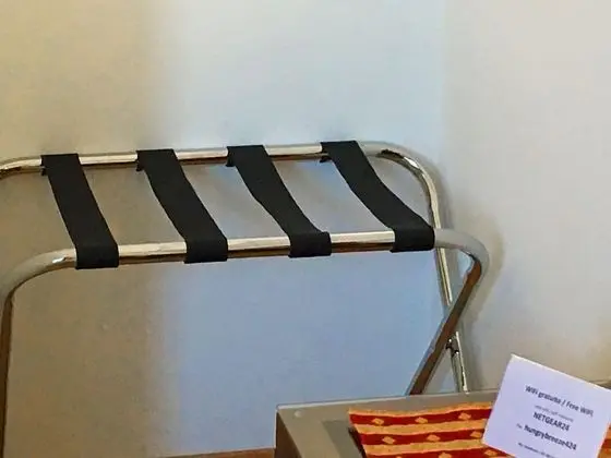 Comfort Oda, 1 Büyük (Queen) Boy Yatak ve Çekyat, Özel Banyo