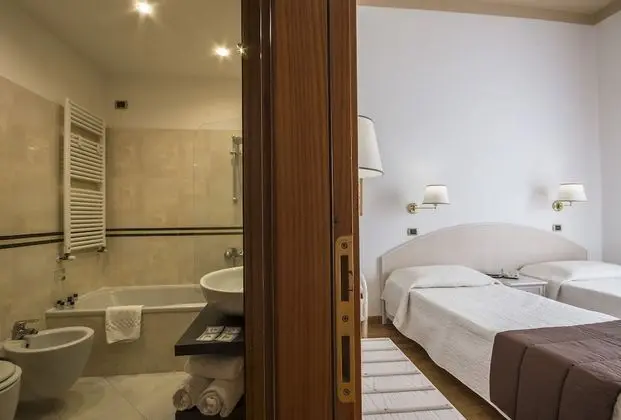 Comfort Tek Büyük Yataklı Oda